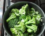 Foto del paso 2 de la receta: Pascualina de brócoli con masa casera 🥦