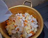 Foto langkah ke 3 dari resep Ayam Kari (Kari Jepang).