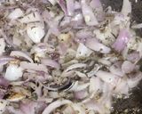ज्वार के आटे की फ्राई इडली (jowar ke aate ki fry idli recipe in Hindi) रेसिपी चरण 3 फोटो