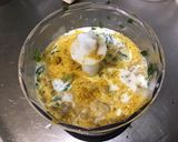 Une image de l'étape 4 de Pavés de saumon sauvage crème de fanes de radis, ail et curry.