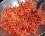 A picture of step 2 of Gajar ka halwa.