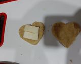 A picture of step 3 of Cheesy Love.