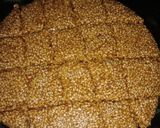 सफेद तिल की चिक्की (safed til ki chikki recipe in Hindi) रेसिपी चरण 5 फोटो