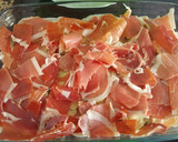 Foto del paso 4 de la receta: Pastel de pollo, jamón serrano, calabacín y quesos ✌