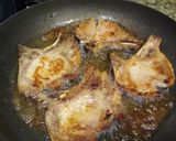 Foto del paso 3 de la receta: Chuletas de puerco 🐷 fritas
