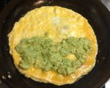 A picture of step 6 of Avocado Omelette.