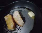 Foto del paso 2 de la receta: Omelette de salmón a las finas hierbas con costrinis de camarón