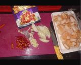 Foto langkah ke 2 dari resep Udang asam manis.