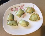 Une image de l'étape 10 de Bouchées aux pruneaux et amandes (pâte au curaçao).