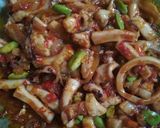 Foto langkah ke 3 dari resep Cumi iris petai bumbu merah.