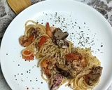 Gambar langkah 3 resipi Aglio olio seafood.