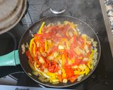 Foto del paso 1 de la receta: Merluza con tomate