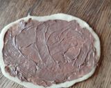 Briós (csokikrémmel, dióval és cukorral szórva) recept fázis 5 fotója