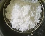 A picture of step 1 of Sabudana halwa.