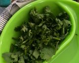 A picture of step 1 of Green chutney.