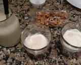 Foto del paso 4 de la receta: Postre con yogur y ciruelas en vasitos