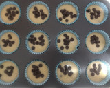 Foto del paso 5 de la receta: Magdalenas con pepitas de chocolate
