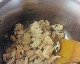 Foto del paso 2 de la receta: Salteado de pollo con coliflor!