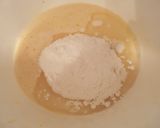 Foto del paso 2 de la receta Bizcocho dúo (leche y capuchino)