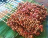 Foto langkah ke 9 dari resep Sate usus bumbu merah.
