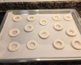 Foto del paso 8 de la receta Roscos de hojaldre con glasa, sin gluten