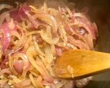Une image de l'étape 1 de Soupe gratinée à l'oignon façon Hélène.