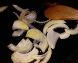 Foto del paso 1 de la receta: Pasta Chipotle Cremosa Con Atún