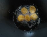 Foto langkah ke 5 dari resep Perkedel kentang pedas.
