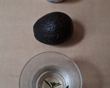 Foto del paso 1 de la receta: Dip de yogur griego y palta con palitos de zanahoria 🥕🍶🥑 cena low carb, fresca y en 2 minutos 🕒