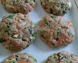 Foto del paso 5 de la receta: Hamburguesitas de zucchini, zanahoria y atún