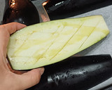 Foto del paso 1 de la receta: Berenjenas rellenas de pollo 🍗 🍆