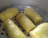 Foto langkah ke 6 dari resep *Egg Chicken Roll*.