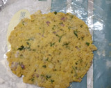 पोह्यांचे थालिपिठ (pohyanche thalipeeth recipe in marathi) रेसिपी स्टेप 6 फोटो 