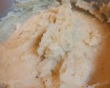 A picture of step 2 of Irish mashed Potatoes.