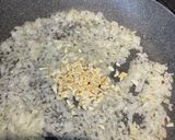 Foto del paso 3 de la receta: Espagueti al nero di sepia con gulas y gambas