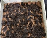 Foto langkah ke 6 dari resep Chocolate Marble Cheese Cake.