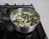 Foto del paso 2 de la receta: Lomos de pechuga de pollo con bechamel y pimentón