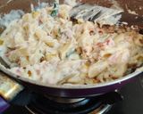 A picture of step 8 of Pasta in White Sauce.