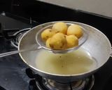 A picture of step 5 of Farali Samak Vada.