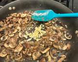 A picture of step 2 of Beef Stroganoff.