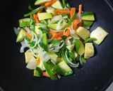 Foto del paso 4 de la receta: Verduras salteadas gratinadas con mozzarella light