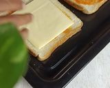 Foto langkah ke 3 dari resep Easy Korean Egg Toast.