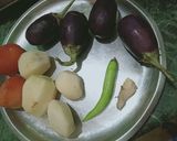 A picture of step 1 of Masala baingan egg plant.