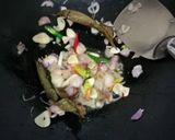 Foto langkah ke 2 dari resep Tumis Kembang Kates (Bunga Pepaya).