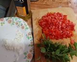Foto del paso 1 de la receta: Pasta con tomate y albahaca