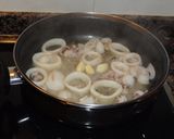 Foto del paso 1 de la receta Arroz negro marinero