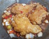 รูปขั้นตอนการทำที่ 3 ของ น่องไก่ทอดราดซอสสามรส