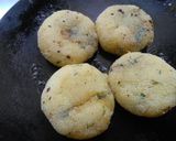 A picture of step 4 of Potato Chops.