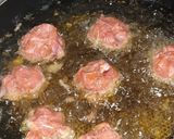 A picture of step 2 of Meat ball stew.