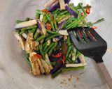 Foto langkah ke 2 dari resep Tumis Kacang Panjang Terong.
